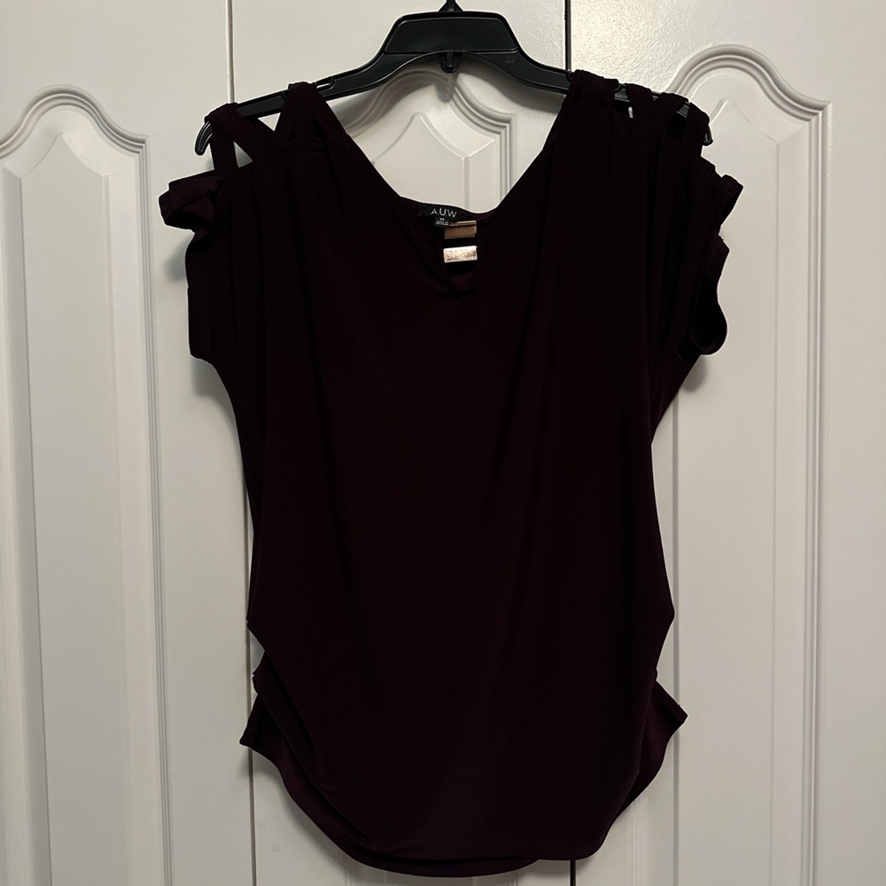 A.U.W. Women’s Blouse Size M. Excellent Condition!